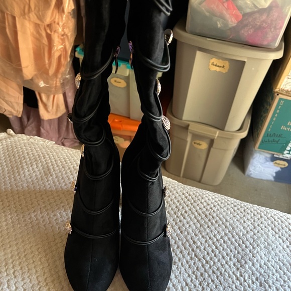 Yoki Womens thigh high Block heel boots. Brand new. Size 8 1/2. - Picture 7 of 10